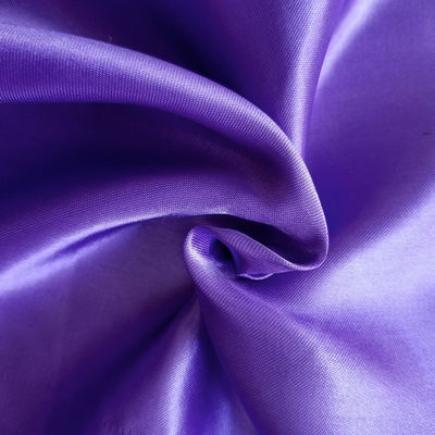 Résistant à la flamme 100% polyester tissé en satin d'or pour vêtements